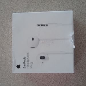 Apple earpods headphone plug